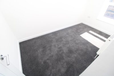 house - end terrace for rent howard street