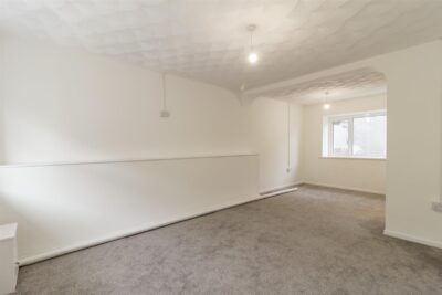 house - terraced for rent king street