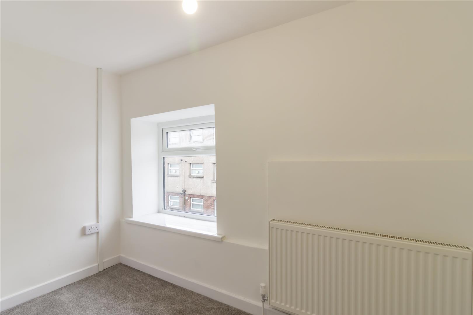 house - terraced for rent king street